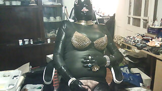 Spandex smoking and wanking